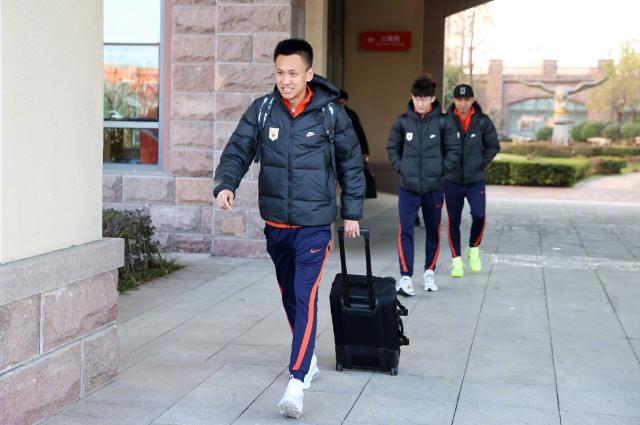 182体育官方网站-3天1战争冠组捉对厮杀 泰山连战强敌榜首不好坐