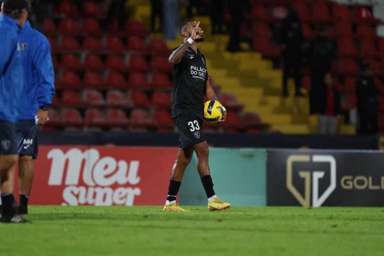 182体育-ESPN记者：三镇有意28岁葡甲前锋克洛维斯，对方标价300万雷亚尔