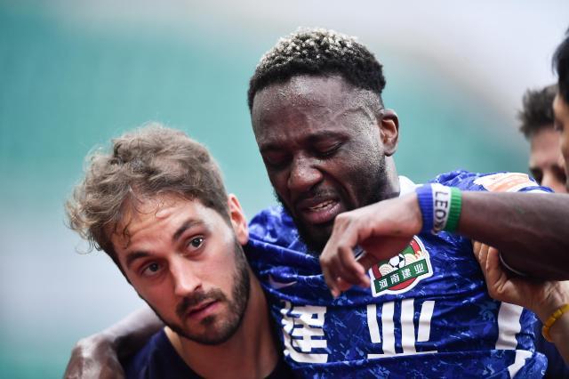 182体育-河南确认图雷右足第五跖骨基底部骨折 将暂别球场