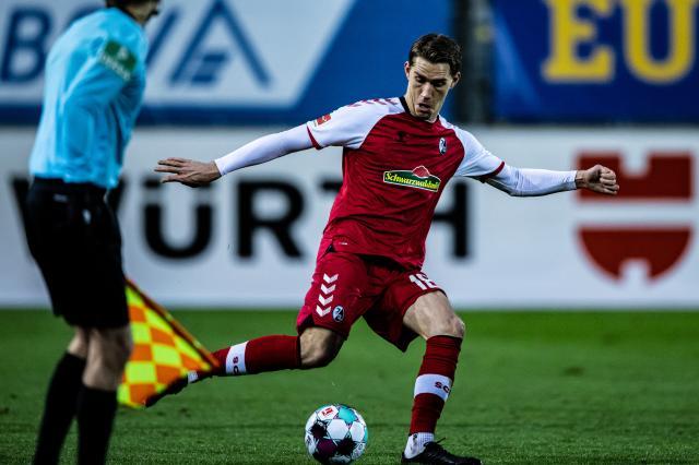 182体育-【专访】勒夫为何只剩假9号？邵佳一靠什么立足德国？